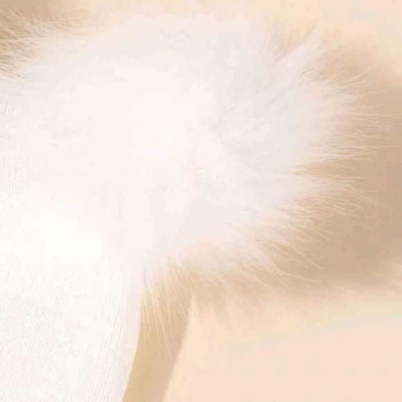 Cream colored woman's hat - Picture 4 of 8